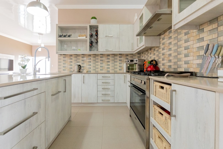 3 Bedroom Property for Sale in Blue Lagoon Western Cape